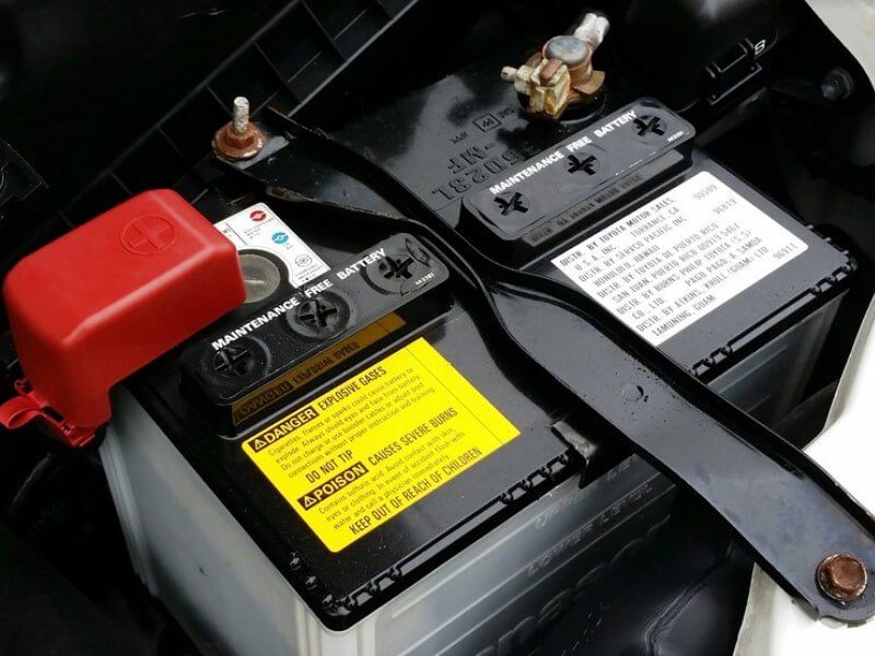Como cargar la batería de tu coche, 3 formas sencillas